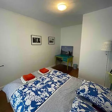 Spacious And Convenient 2 Bedroom Flat In Centre 아파트 *