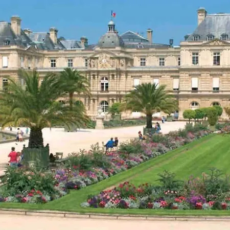 Spacious And Convenient 2 Bedroom Flat In Centre Appartamento Parigi