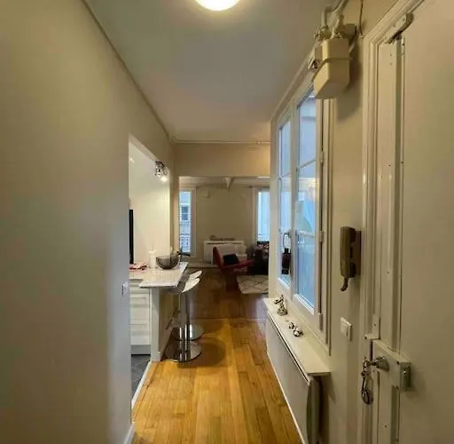 Spacious&convenient 2 Br Flat In Centre Appartement *