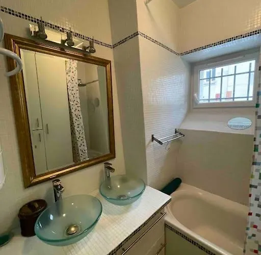 Spacious&convenient 2 Br Flat In Centre *