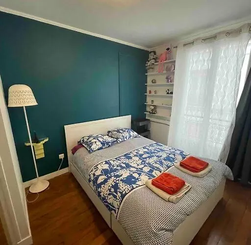Lägenhet Spacious And Convenient 2 Bedroom Flat In Centre